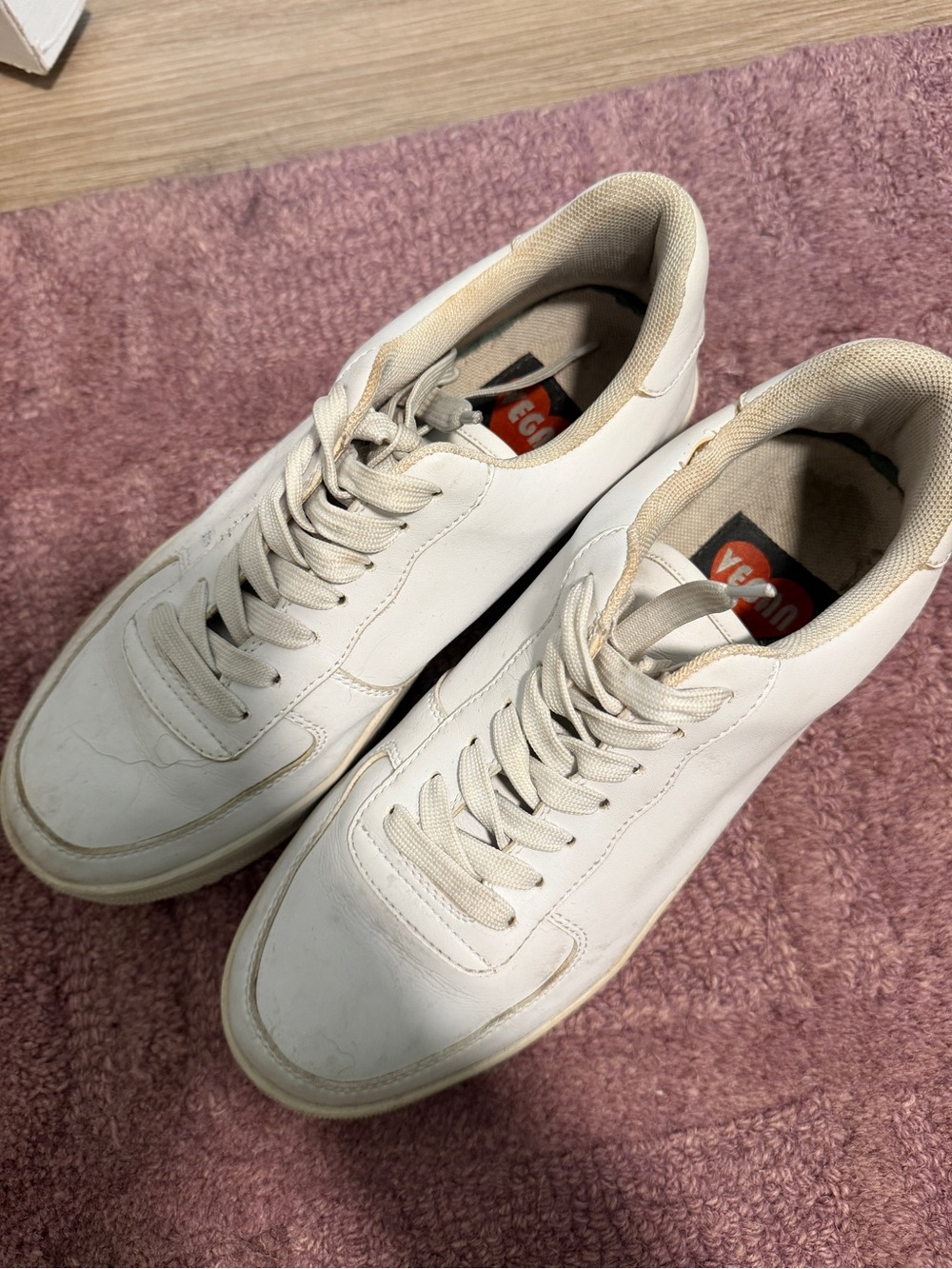 Casual White Low-Top Sneakers